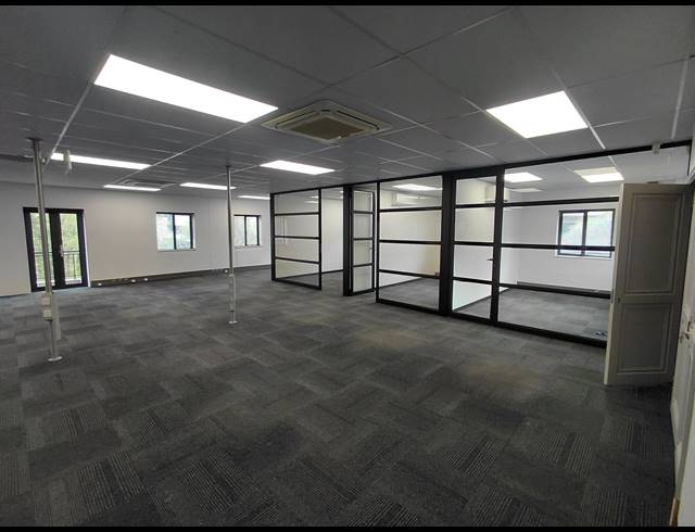 270M² OFFICE TO LET IN VORNA VALLEY